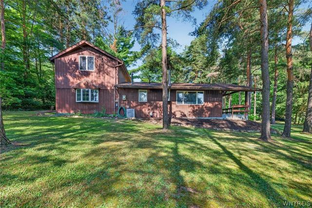 7386 Lower East Hill Road, Boston, NY 14033