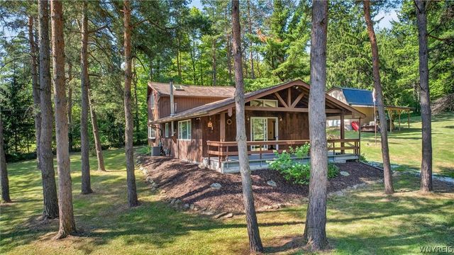 7386 Lower East Hill Road, Boston, NY 14033