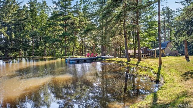 7386 Lower East Hill Road, Boston, NY 14033