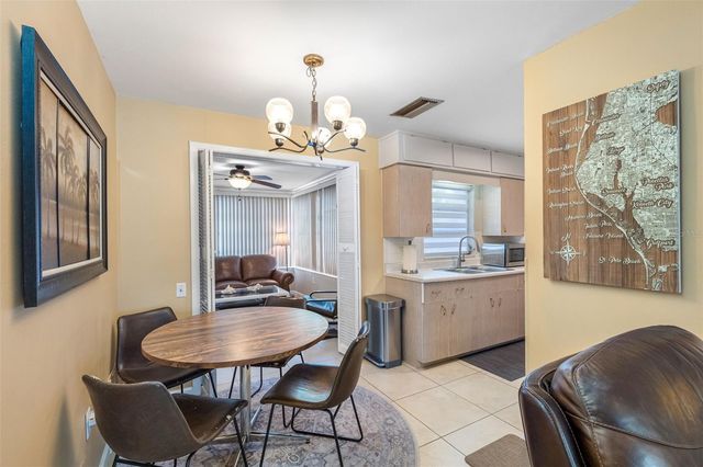 10911 FREEDOM BOULEVARD, Seminole, FL 33772