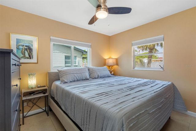 10911 FREEDOM BOULEVARD, Seminole, FL 33772