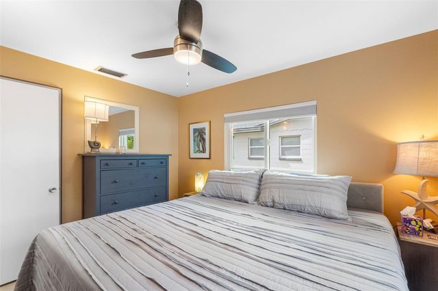 10911 FREEDOM BOULEVARD, Seminole, FL 33772