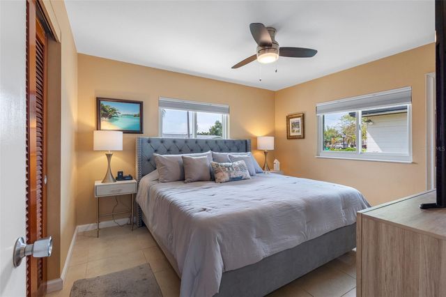 10911 FREEDOM BOULEVARD, Seminole, FL 33772