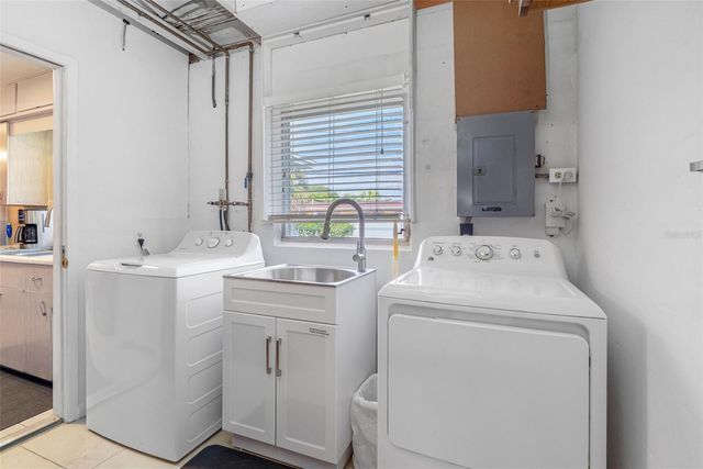 10911 FREEDOM BOULEVARD, Seminole, FL 33772