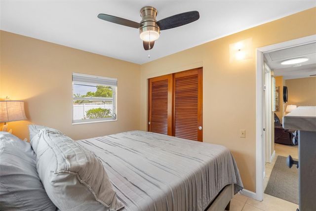 10911 FREEDOM BOULEVARD, Seminole, FL 33772