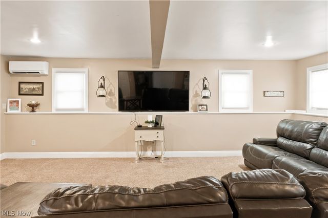 273 Blueberry Drive, Columbiana, OH 44408