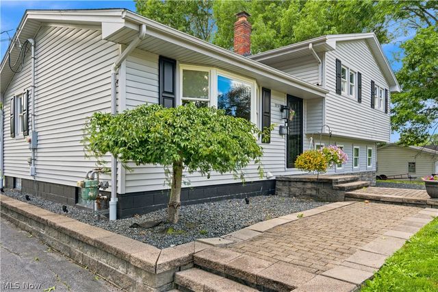 273 Blueberry Drive, Columbiana, OH 44408
