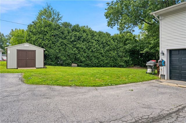 273 Blueberry Drive, Columbiana, OH 44408