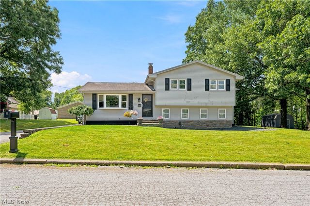 273 Blueberry Drive, Columbiana, OH 44408