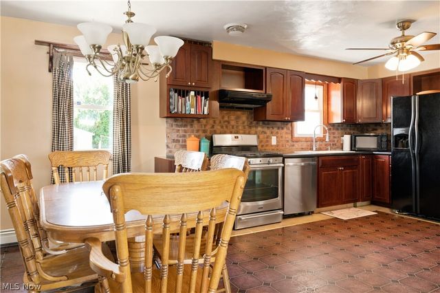 273 Blueberry Drive, Columbiana, OH 44408