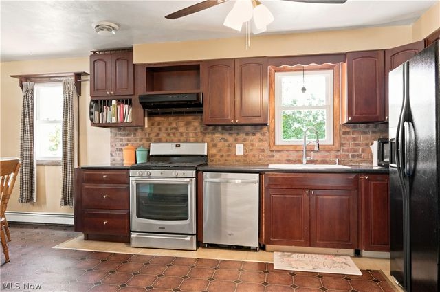 273 Blueberry Drive, Columbiana, OH 44408