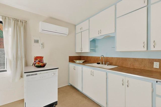 924 Palomas Drive SE, Albuquerque, NM 87108