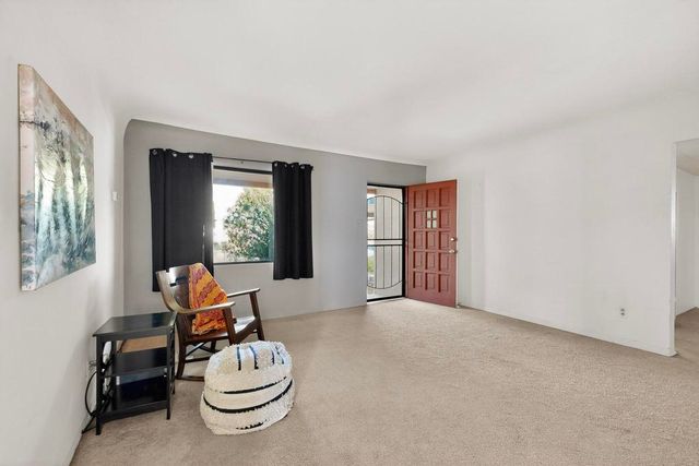 924 Palomas Drive SE, Albuquerque, NM 87108