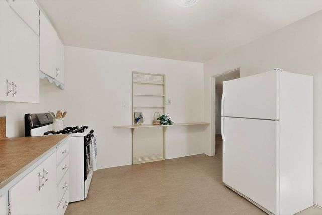 924 Palomas Drive SE, Albuquerque, NM 87108