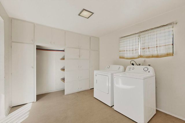 924 Palomas Drive SE, Albuquerque, NM 87108