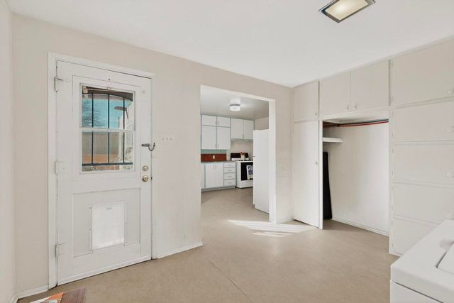 924 Palomas Drive SE, Albuquerque, NM 87108