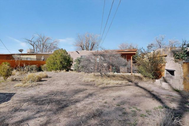 924 Palomas Drive SE, Albuquerque, NM 87108