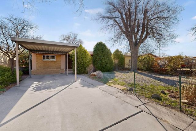 924 Palomas Drive SE, Albuquerque, NM 87108
