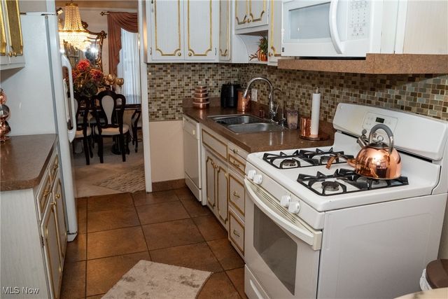 3670 Silsby Road, University Heights, OH 44118