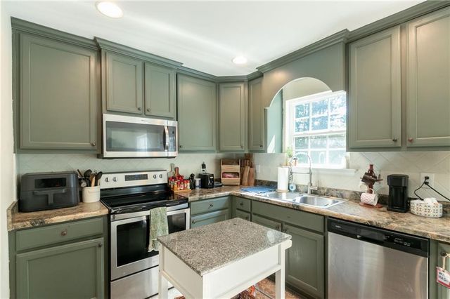 8816 Shallow Creek Trail, Clermont, GA 30527
