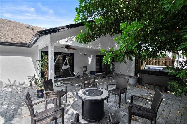 1560 Yachtman Place, Wellington, FL 33414