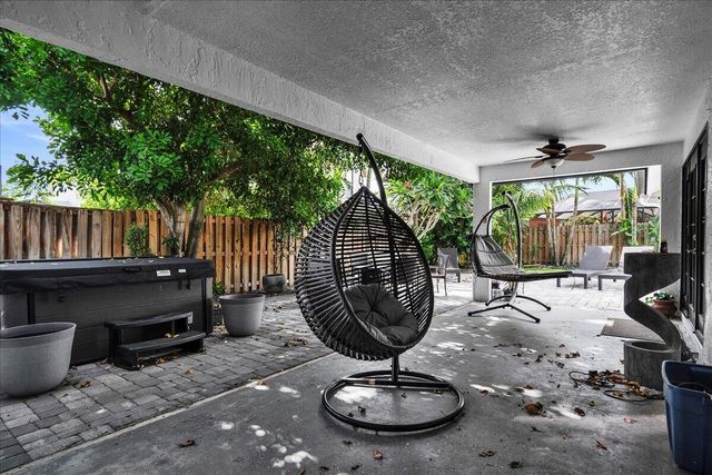 1560 Yachtman Place, Wellington, FL 33414