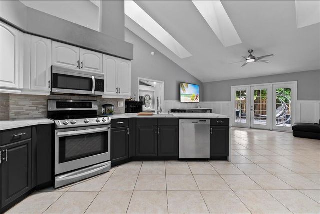 1560 Yachtman Place, Wellington, FL 33414