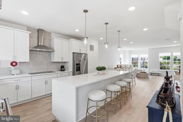 10817 CEDAR AVE, Fairfax, VA 22030
