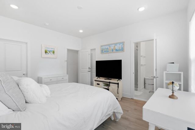 10817 CEDAR AVE, Fairfax, VA 22030
