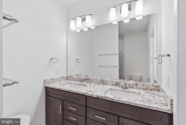 10817 CEDAR AVE, Fairfax, VA 22030