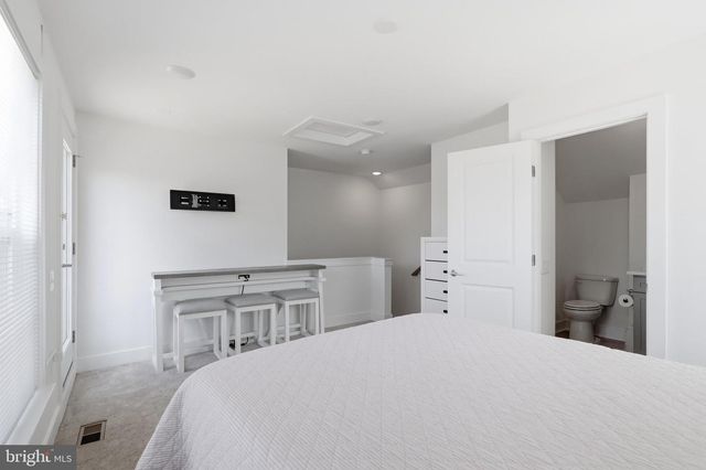 10817 CEDAR AVE, Fairfax, VA 22030