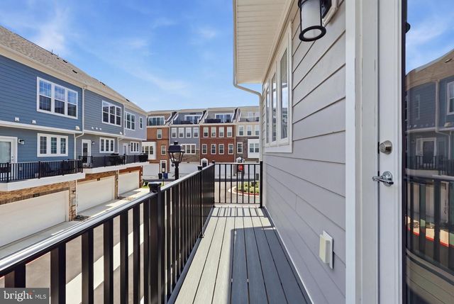 10817 CEDAR AVE, Fairfax, VA 22030