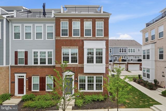 10817 CEDAR AVE, Fairfax, VA 22030