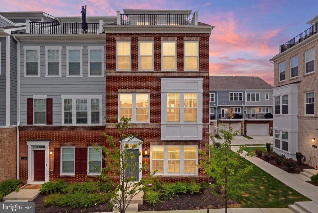 10817 CEDAR AVE, Fairfax, VA 22030