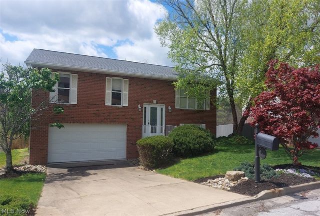 3241 Saint Charles Drive, Steubenville, OH 43952