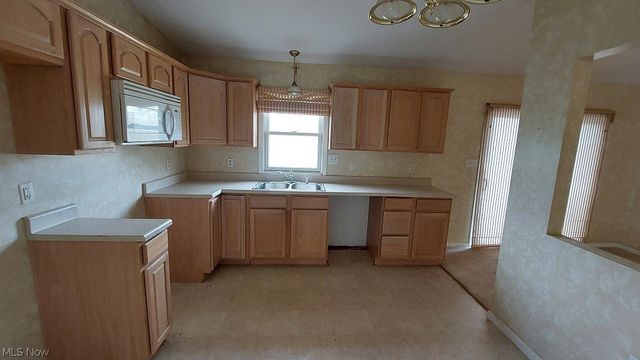 3241 Saint Charles Drive, Steubenville, OH 43952