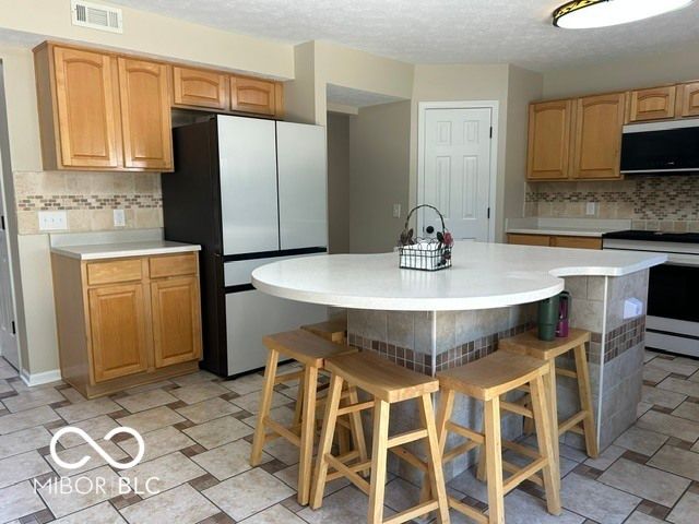 6728 Ennis Way, Indianapolis, IN 46237