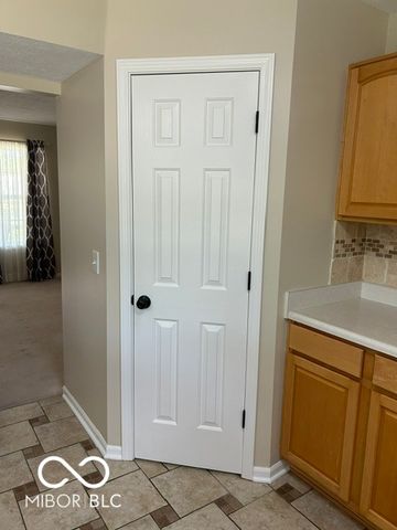 6728 Ennis Way, Indianapolis, IN 46237