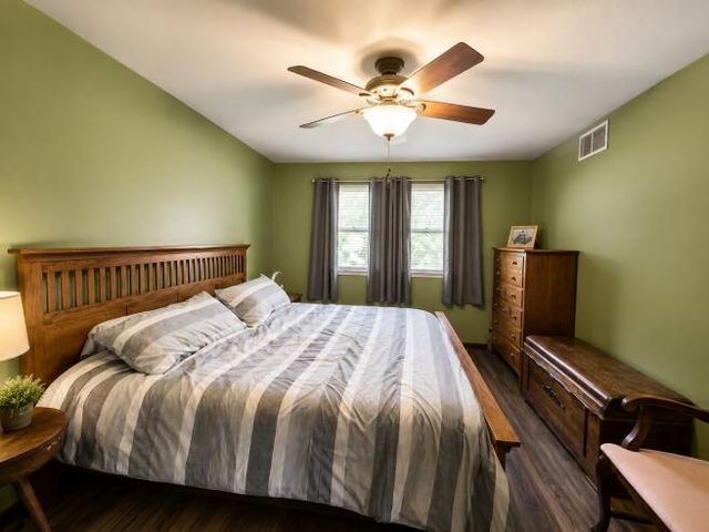 9113 Idlewild Drive, Highland, IN 46322