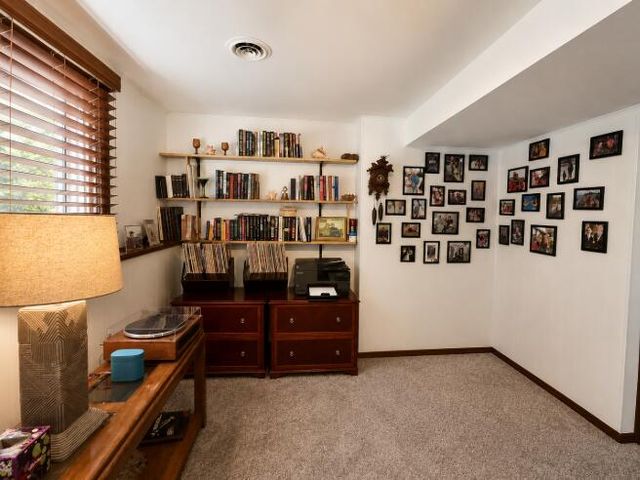 9113 Idlewild Drive, Highland, IN 46322