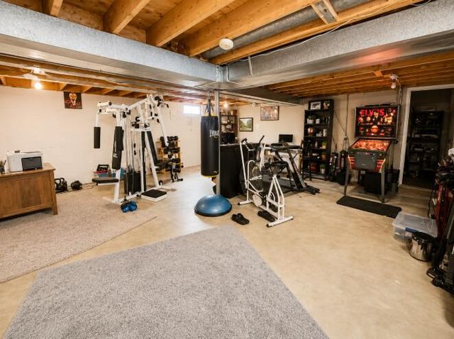 9113 Idlewild Drive, Highland, IN 46322