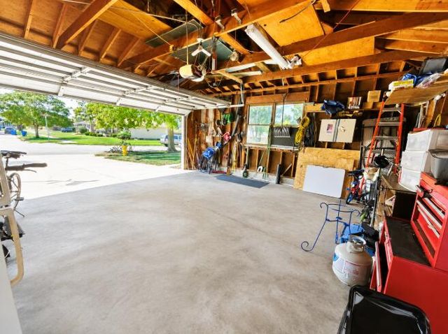 9113 Idlewild Drive, Highland, IN 46322