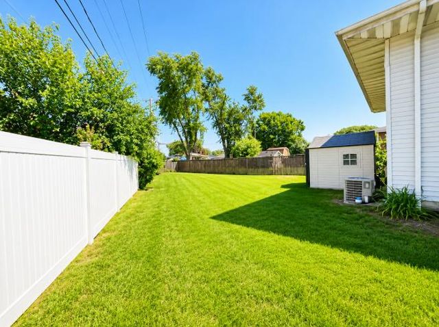 9113 Idlewild Drive, Highland, IN 46322