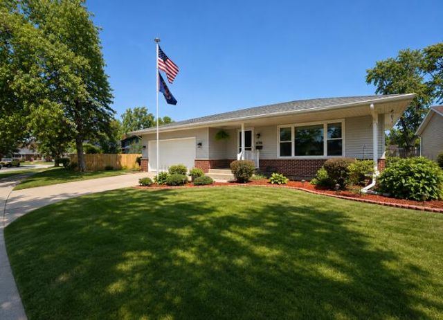 9113 Idlewild Drive, Highland, IN 46322