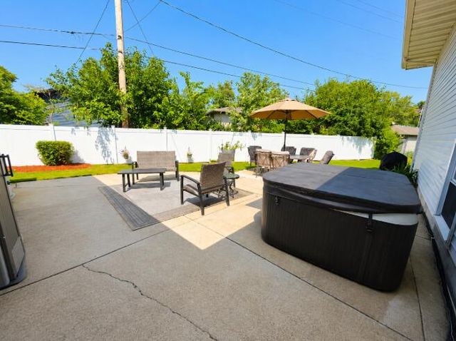 9113 Idlewild Drive, Highland, IN 46322
