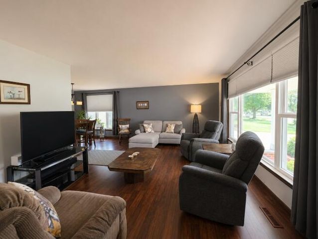9113 Idlewild Drive, Highland, IN 46322