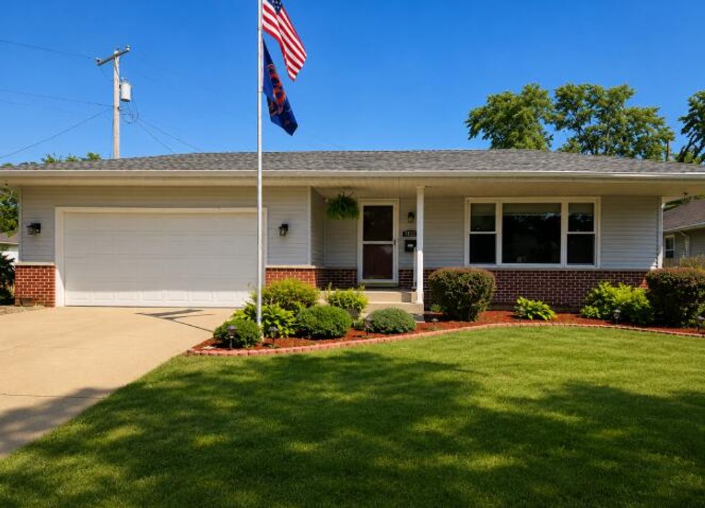 9113 Idlewild Drive, Highland, IN 46322