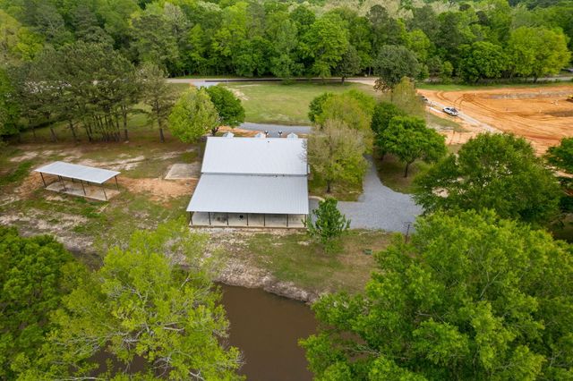 1468 Sanford Rd., Moselle, MS 39459