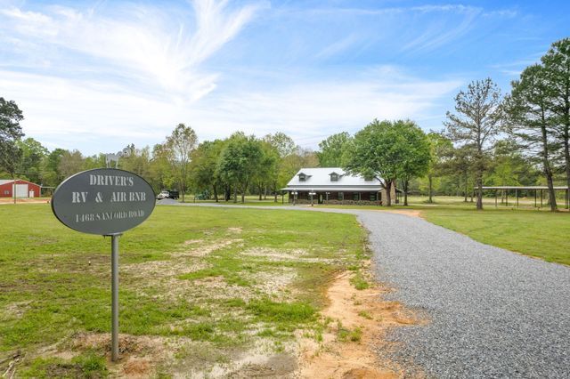 1468 Sanford Rd., Moselle, MS 39459