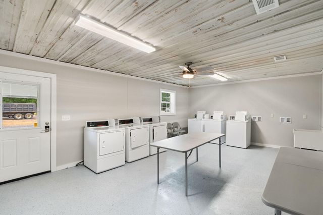 1468 Sanford Rd., Moselle, MS 39459